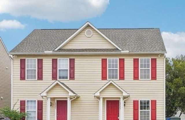 2 bedroom duplex in Raleigh with ALL the amenities included