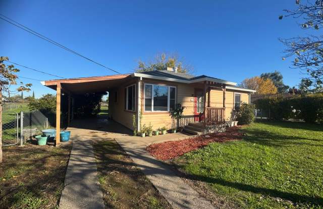 Photo of 3/2 Huge Yard and Garage