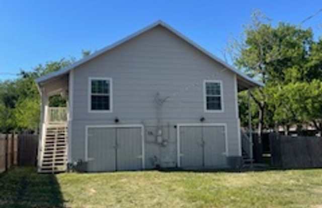 2 Bed/2 Bath Garage Apartment