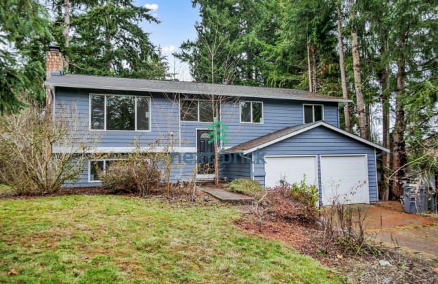 15320 NE 62nd Ct - 15320 Northeast 62nd Court, Redmond, WA 98052