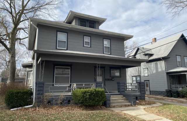 Photo of 1727 S 13th St