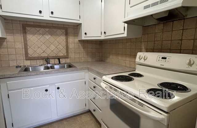 3824-L Country Club Road