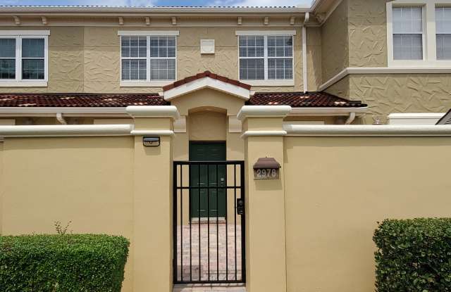 2978 Bella Vista Dr