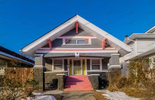 Photo of 3936 College Avenue