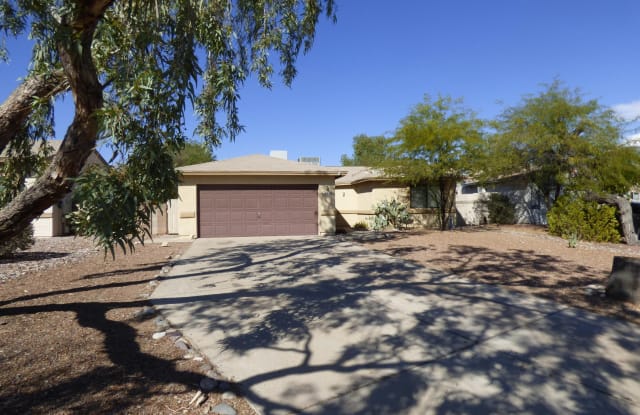 2830 W Grandbrook Street - 2830 West Grandbrook Street, Casas Adobes, AZ 85741