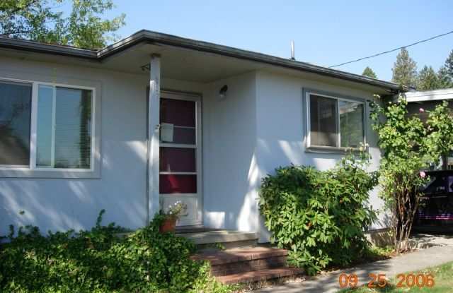 Photo of 3-Bedroom, 2-Bathroom with 2 car Carport in Sutherlin
