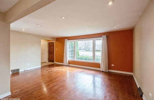 1632 N Greenwood Avenue