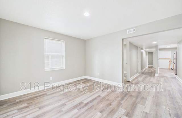 Photo of 3331-3333 Indiana Ave