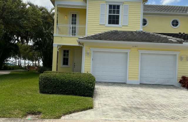 Photo of Annual Waterfront Unfurnished Rental Unit at Mariner Bay.