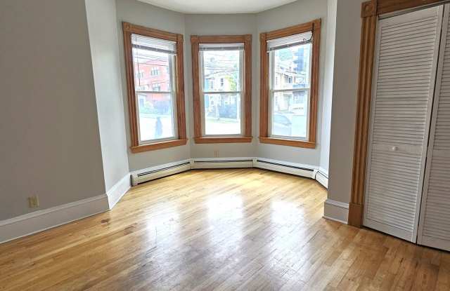 Photo of 234 Pearl St