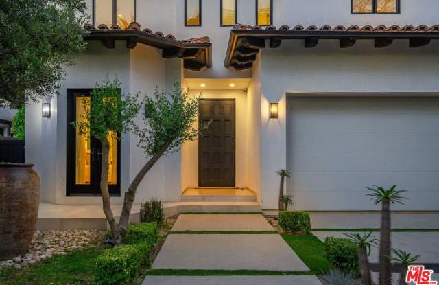 846 N Orange Grove Ave.