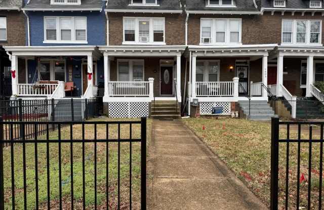 1805 POTOMAC Avenue SE