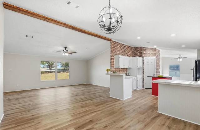 Spacious 3BR House in Melissa