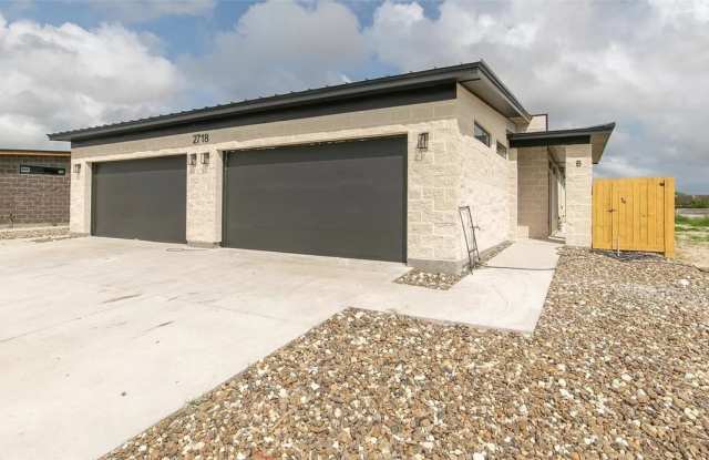 2718 Grace Circle