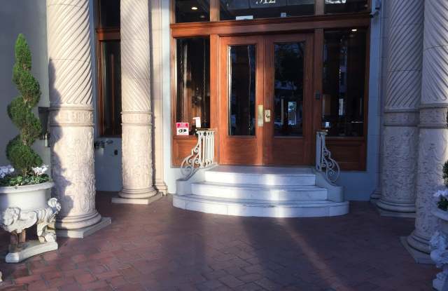 Photo of 512 Van Ness Avenue