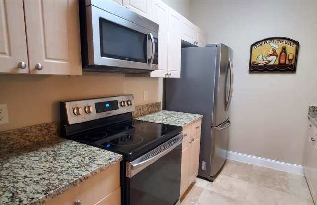 2303 BUTTERFLY PALM WAY