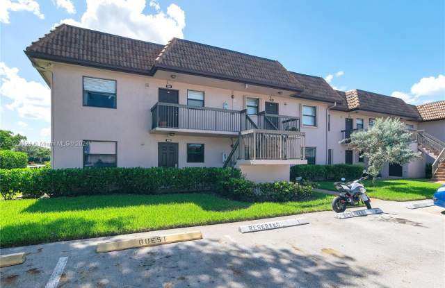 900 NW 106th Ter - 900 Northwest 106th Terrace, Pembroke Pines, FL 33026