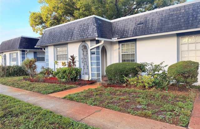 Photo of 4221 TOUCHTON PLACE