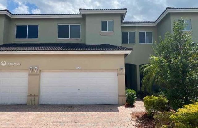 1612 SE 24th Ct - 1612 Southeast 24th Court, Homestead, FL 33035