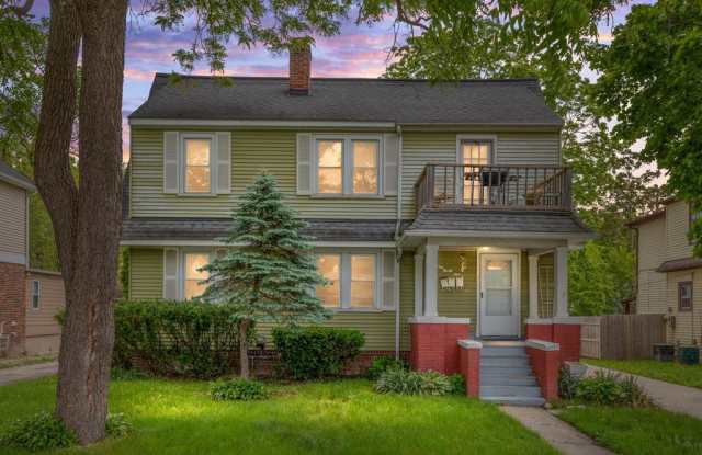 Photo of 139 Draper Ave