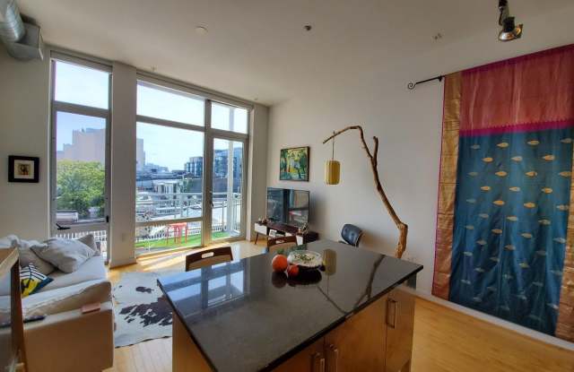 Photo of 1390 V Street NW unit: 307