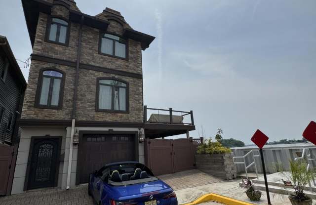 36 Beach Street