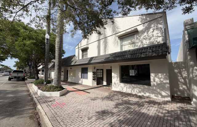 313 N Krome Avenue
