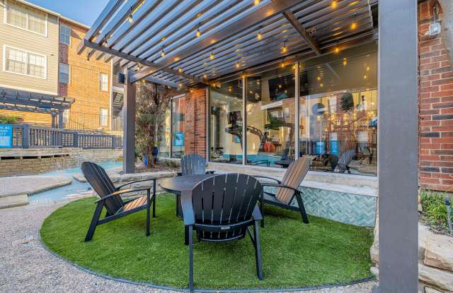 Silver Creek Apartments