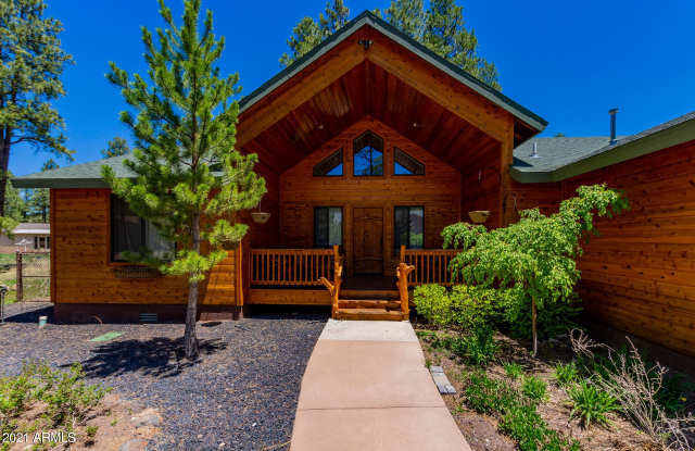 2241 S WOODLAND HILLS Lane