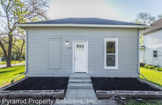 126 Carroll St - 126 Carroll Street, Boone, IA 50036