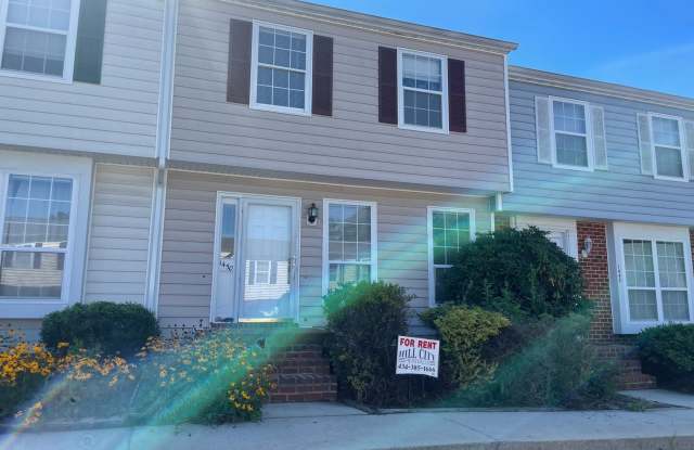 Townhome off Wiggington Road