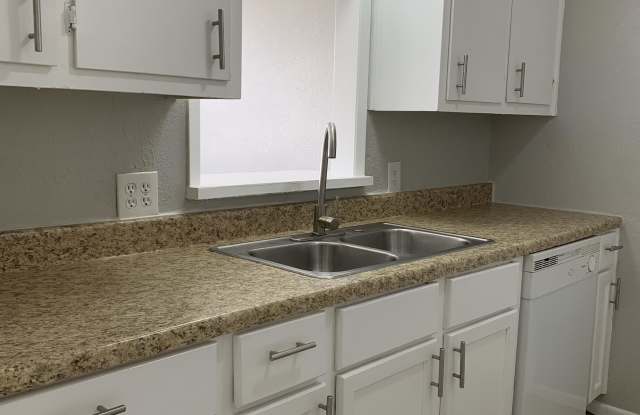 3900 Englewood Circle