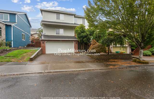 Spacious Five Bedroom Home in Progress Ridge!