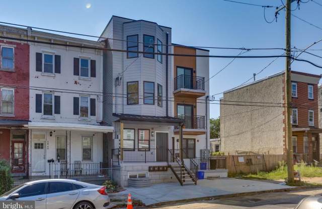 Photo of 3842 FAIRMOUNT Avenue unit: 1