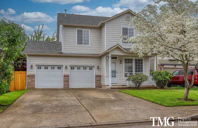 Large Felida 4 Bedroom Home w/ Fully Fenced Yard  All Hardwood Laminate/Vinyl flooring - 11705 Northwest 34th Avenue, Felida, WA 98685