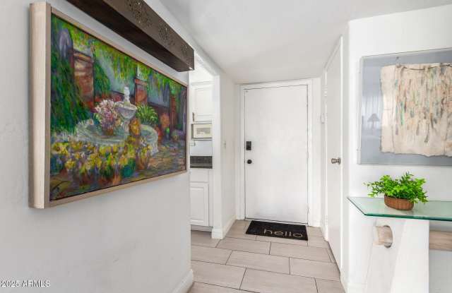 Photo of 4610 N 68th Street unit: 473