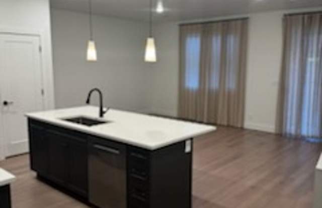Modern 3-bedroom, 2-bath townhome