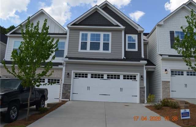 28 Trace Bluff