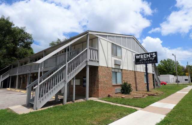 WREN'S LANDING 2004 W McCormick Ave.