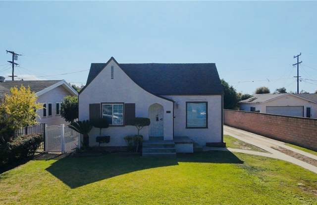 Photo of 821 W Madison