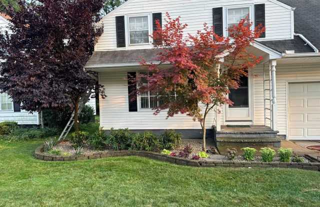 Photo of 3 Bedroom Single Family Home in Warrensville Heights