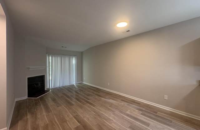 1901 Tischer Road unit: Apt B