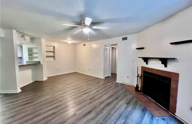 5204 Breezewood Arch