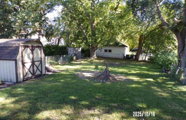 210 N DIVISION STREET