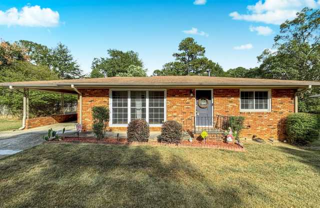 Photo of Spacious 3 BR/2 BA in Powder Springs!