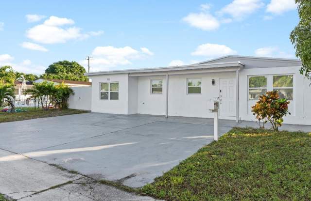 711 North 66th Avenue - 711 North 66th Avenue, Hollywood, FL 33024