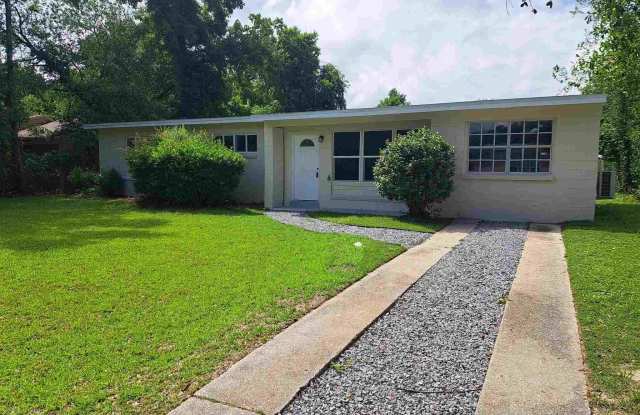 110 Aquamarine Ave