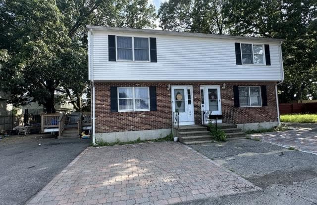 106 Waldo - 106 Waldo Street, Lowell, MA 01852