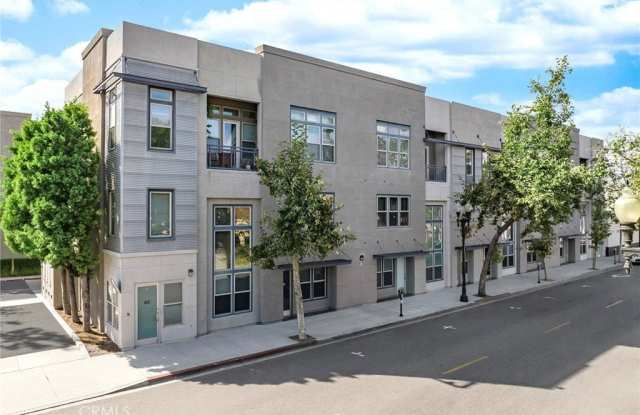 210 N Spurgeon Street