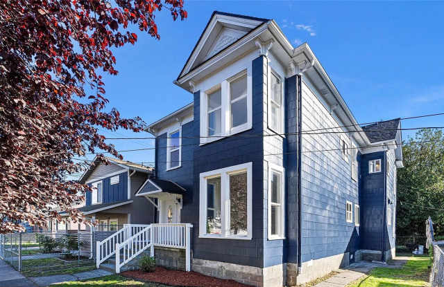Tacoma 8th St. Duplex